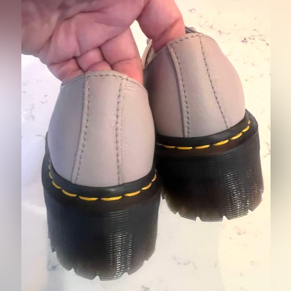 Dr. Martens Men’s SZ.9 1461  Quad II Leather Platform Taupe Shoes New - Picture 8 of 14